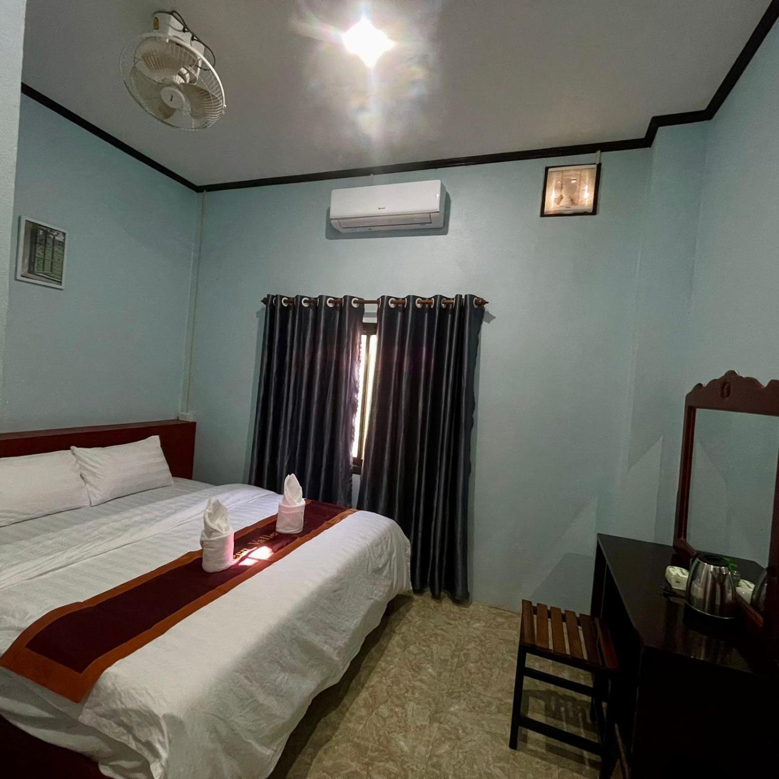 Smile Guesthouse Vangvieng Ванг-Виенг Экстерьер фото
