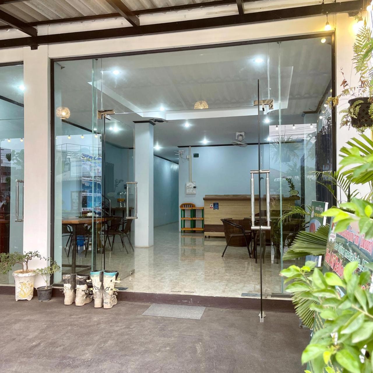 Smile Guesthouse Vangvieng Ванг-Виенг Экстерьер фото